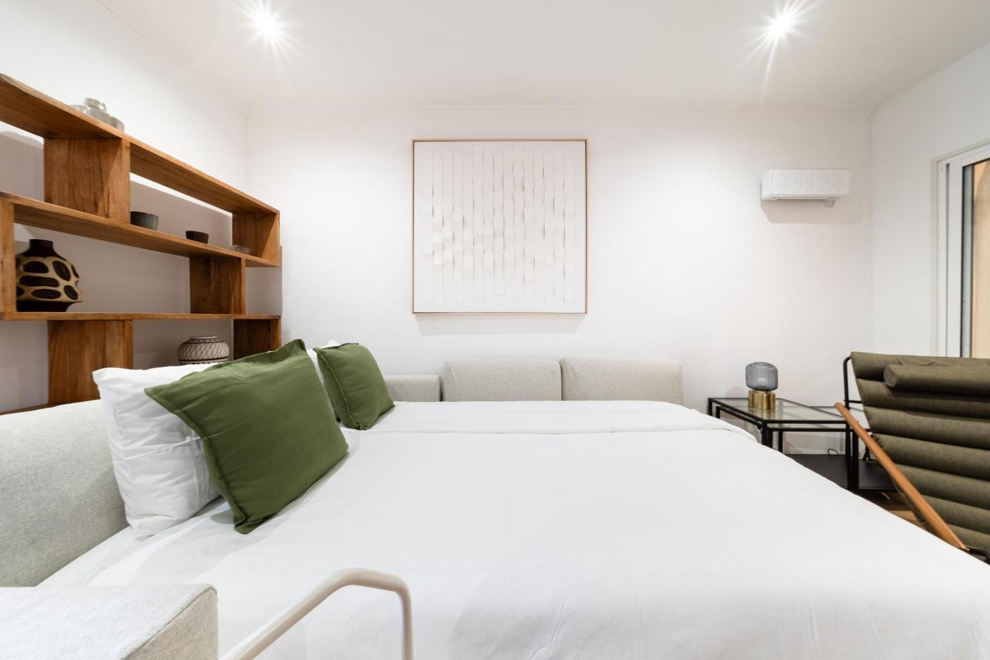 Modern 41br With Art & Tagus River Views Lisbon